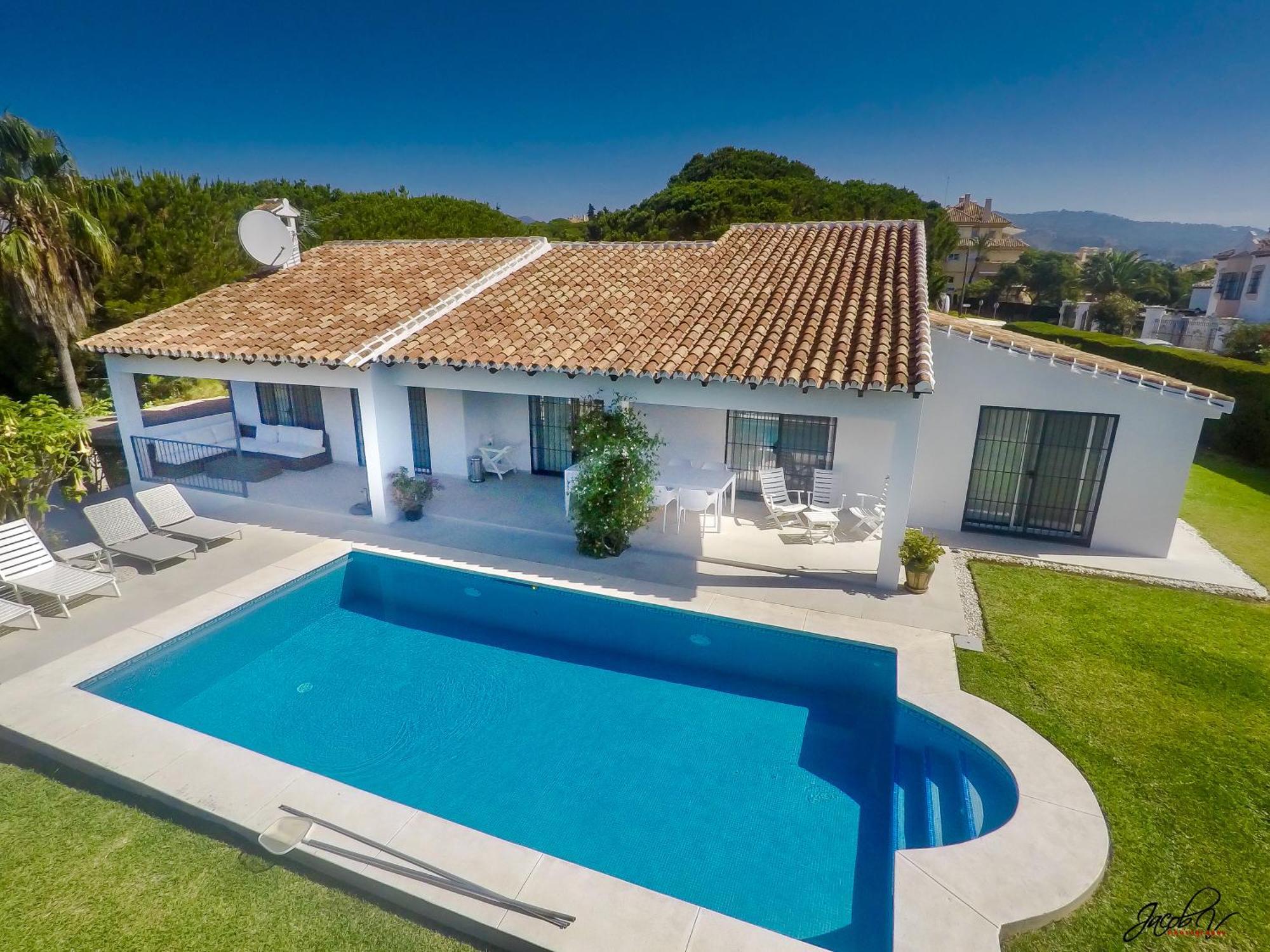 Great Villa Near Beach And Marbella Bagian luar foto