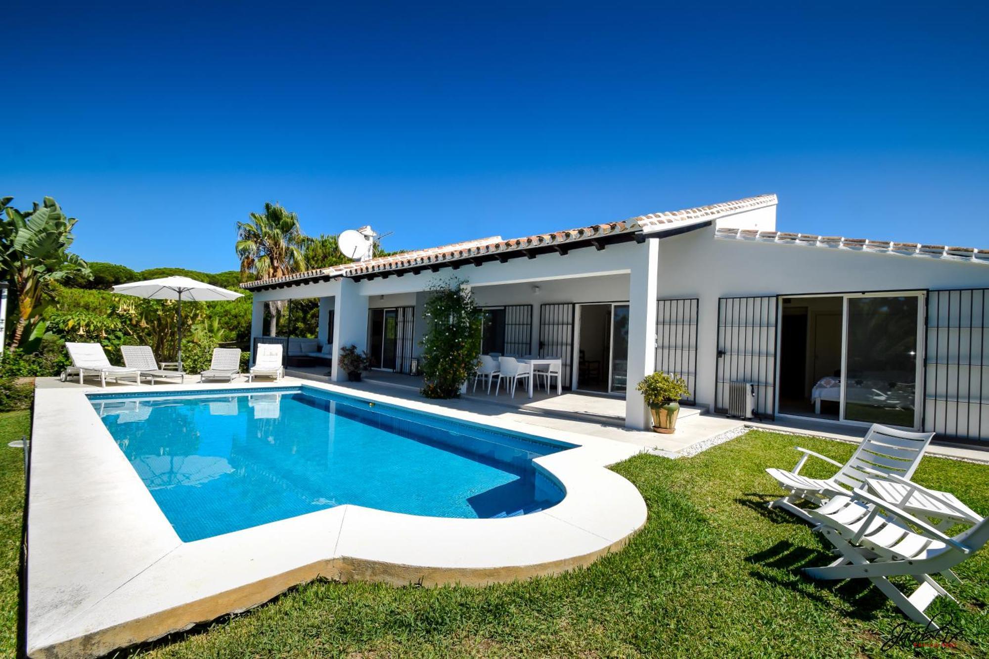 Great Villa Near Beach And Marbella Bagian luar foto